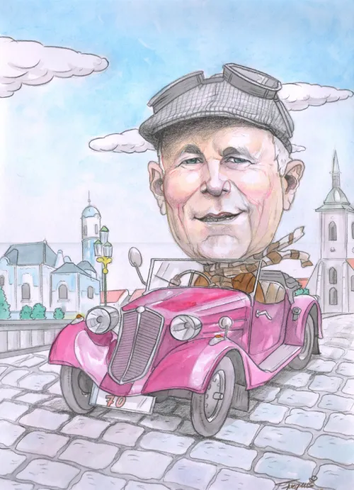 Vtipná narodeninová karikatúra muža v historickom aute veterán z fotky.